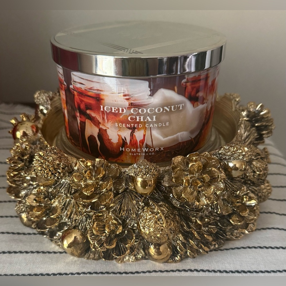 HomeWorx Iced Coconut Chai Scented Candle With Antiqued Gold Pedestal.